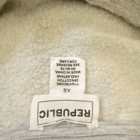 🌾 REPUBLIC Women's Short-sleeved Sweatshirt - Picture 4 of 4